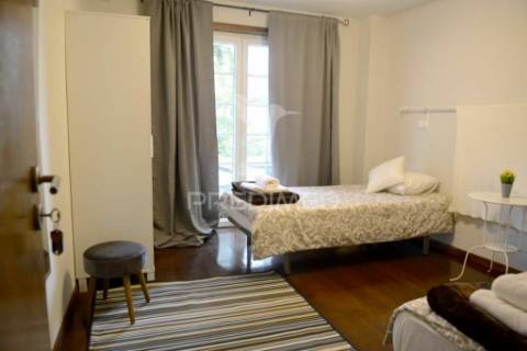 Casa antiga no centro do porto restaurada. aceitam-se propostas
