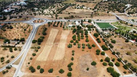 Terreno urbano com 8200m2 com loteamento aprovado loulé