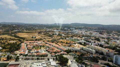 Terreno urbano com 8200m2 com loteamento aprovado loulé