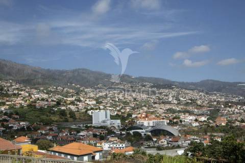 Quinta para remodelar no funchal - ilha da madeira