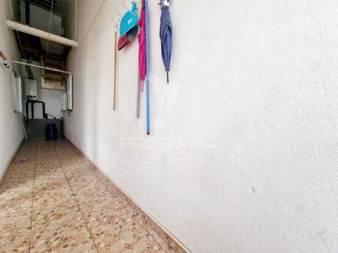 Terreno com moradias pinhal das formas avos