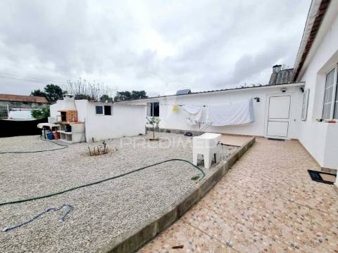 Terreno com moradias pinhal das formas avos
