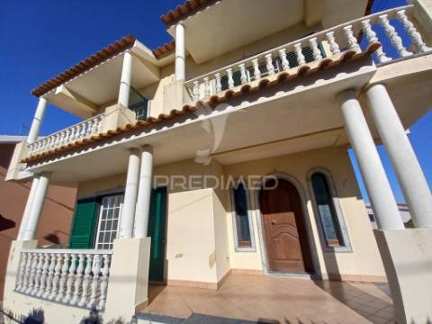 Moradia t3 - charneca da caparica