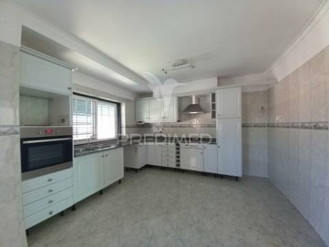Moradia t3 - charneca da caparica