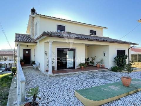 Moradia v5, stª catarina da serra