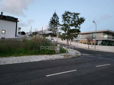 Lote c/ 341m2 em albarraque para moradia com 2 pisos + cv