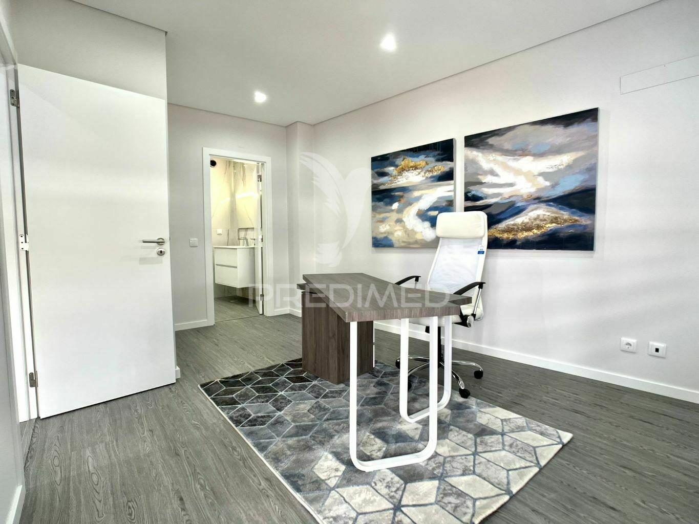 Olhão- apartamento com 3 quartos / apartment with 3 bedrooms