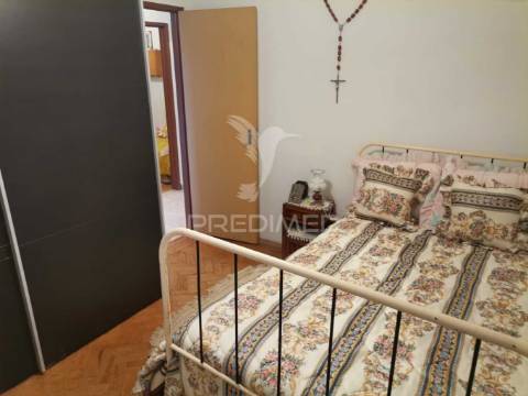 Moradia t4 isolada com terreno