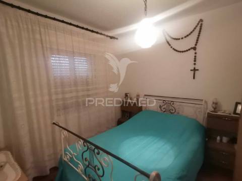 Moradia t4 isolada com terreno