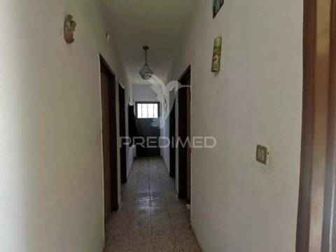 Moradia t4 isolada com terreno