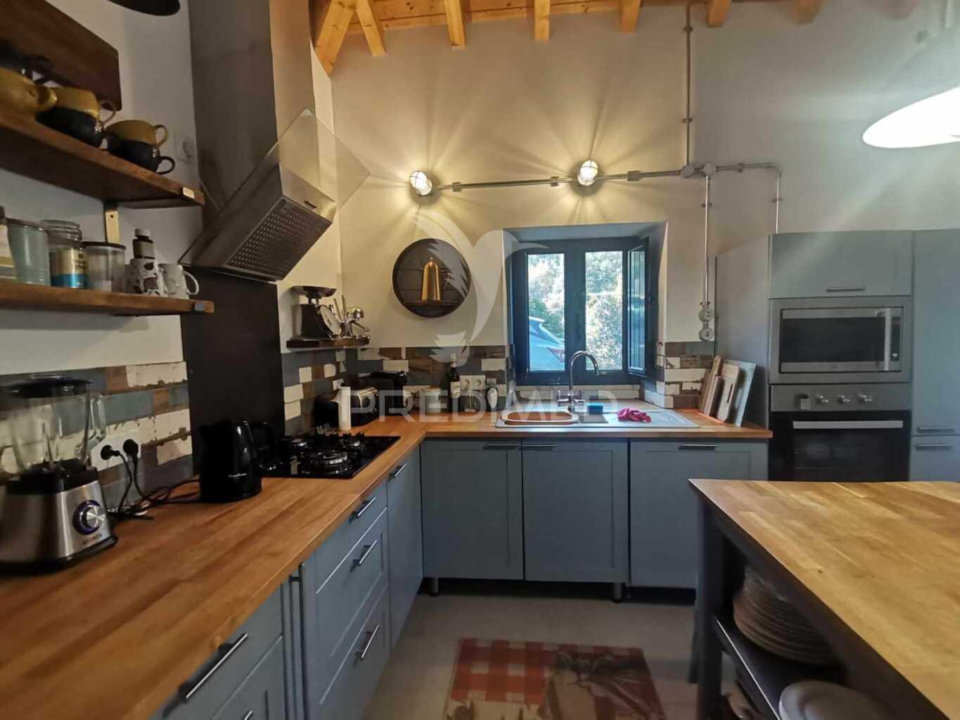 Moradia renovada em vale serrão, dornes