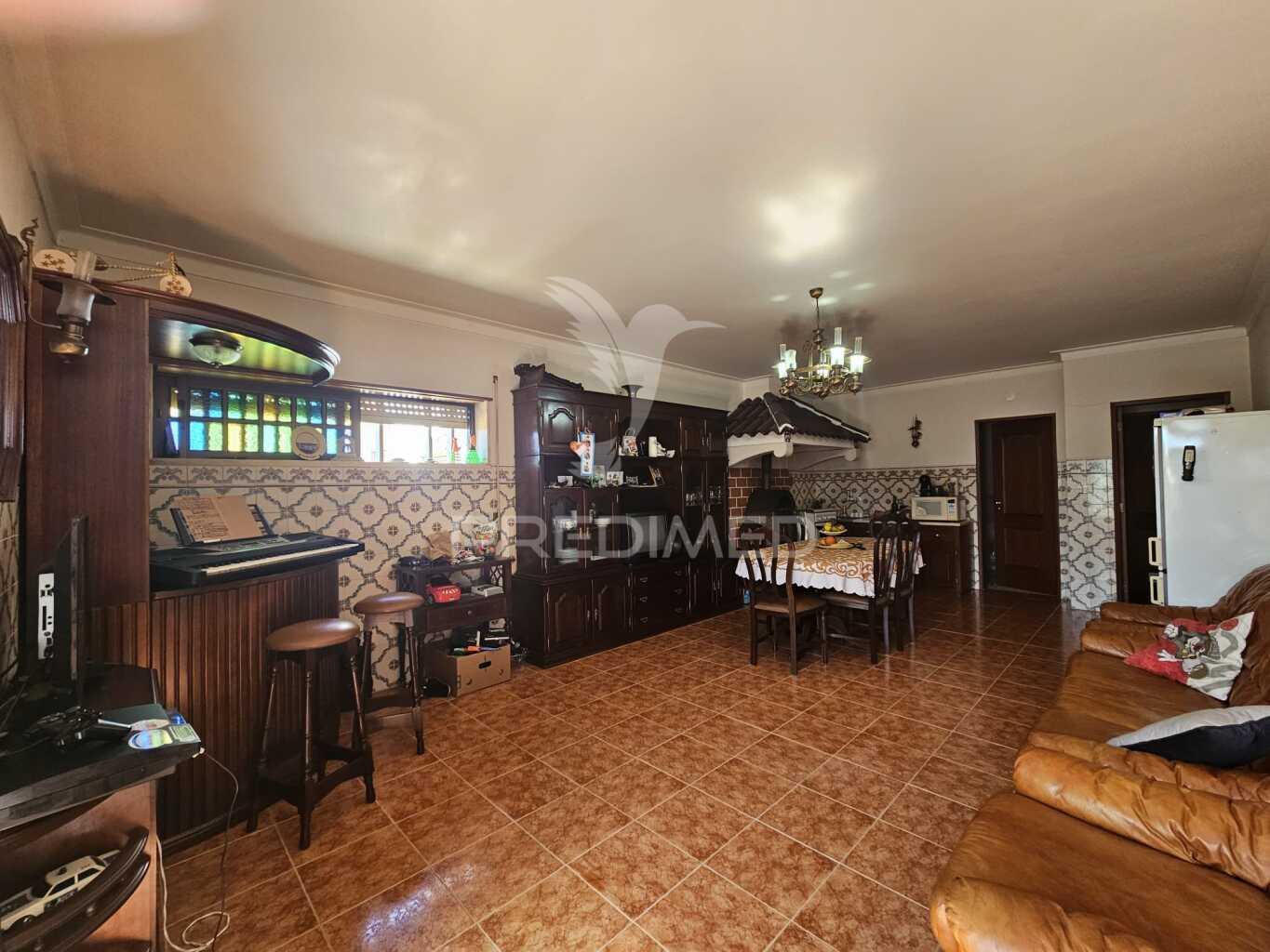 Moradia t3 perto de dorne com garagem para carro, barco ou moto água - valor negociável