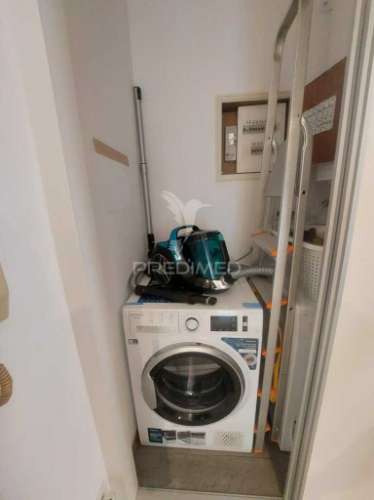 Quarteira -apartamento perto da praia com 1 estúdio independente