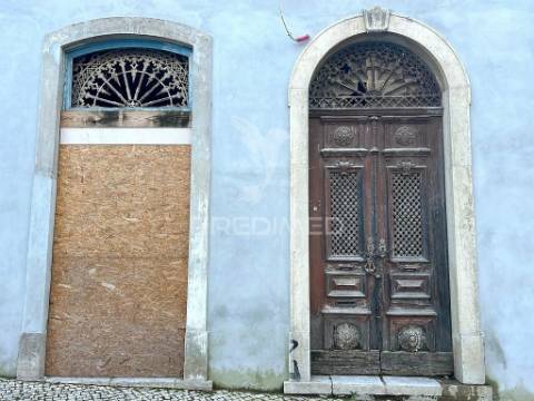 Oportunidade investimento -prédio em zona histórica de portimão para reconstrução