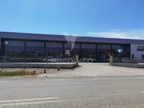 Excelente oportunidade de negocio  pavilhão-armazém  torre do bispo