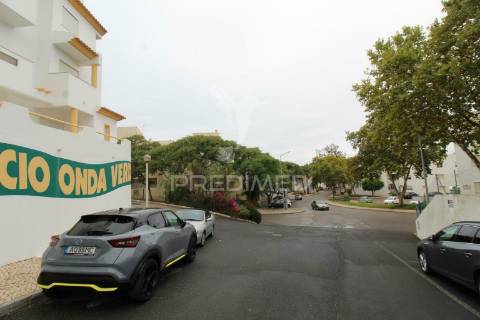 Apartamento t3 com terraço , garagem e piscina