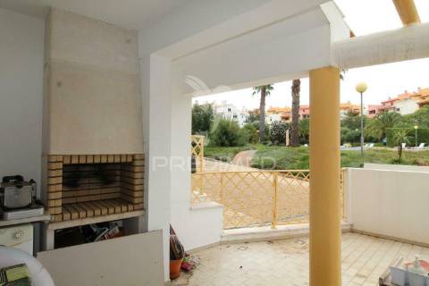 Apartamento t3 com terraço , garagem e piscina