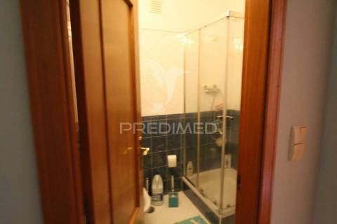 Apartamento t3 com terraço , garagem e piscina