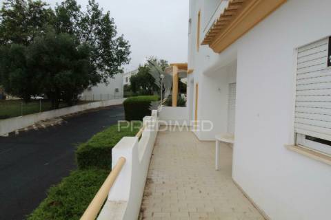 Apartamento t3 com terraço , garagem e piscina