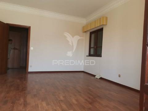 Moradia t5  -zona de excelência