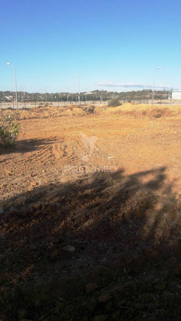 Terreno urbano com viabilidade para construir moradias ou condomínio privado