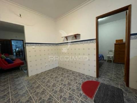 Casa térrea em avis