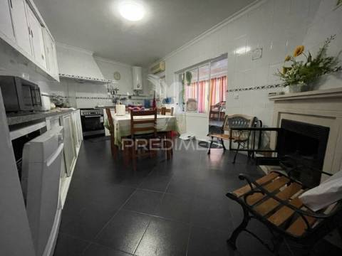 Casa térrea em avis