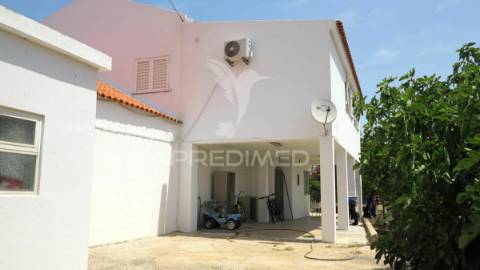 Quinta 10.080m2 com moradia bi familiar 411m2 e piscina