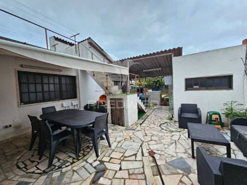 Valor negociável- fabulosa vivenda zona nobre entroncamento