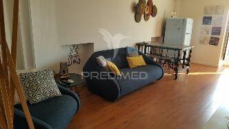 Apartamento t1 em alfama”.