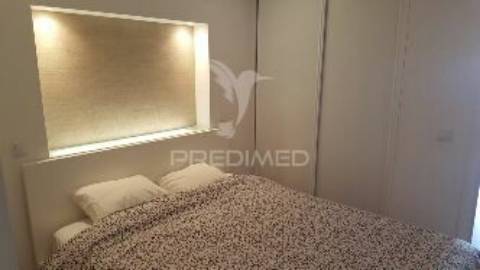 Apartamento t1 em alfama”.