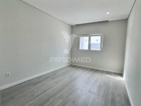 Moradia geminada t4 - alto das vinhas - sesimbra
