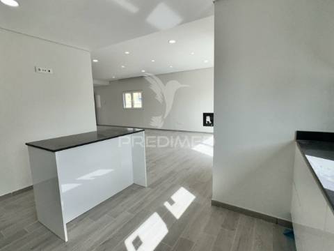 Moradia geminada t4 - alto das vinhas - sesimbra