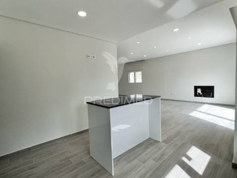 Moradia geminada t4 - alto das vinhas - sesimbra