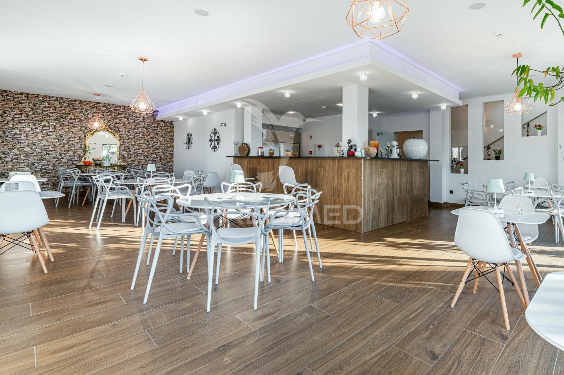 Restaurante + moradia t3 em fafe