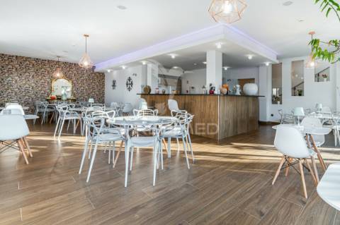 Restaurante + moradia t3 em fafe