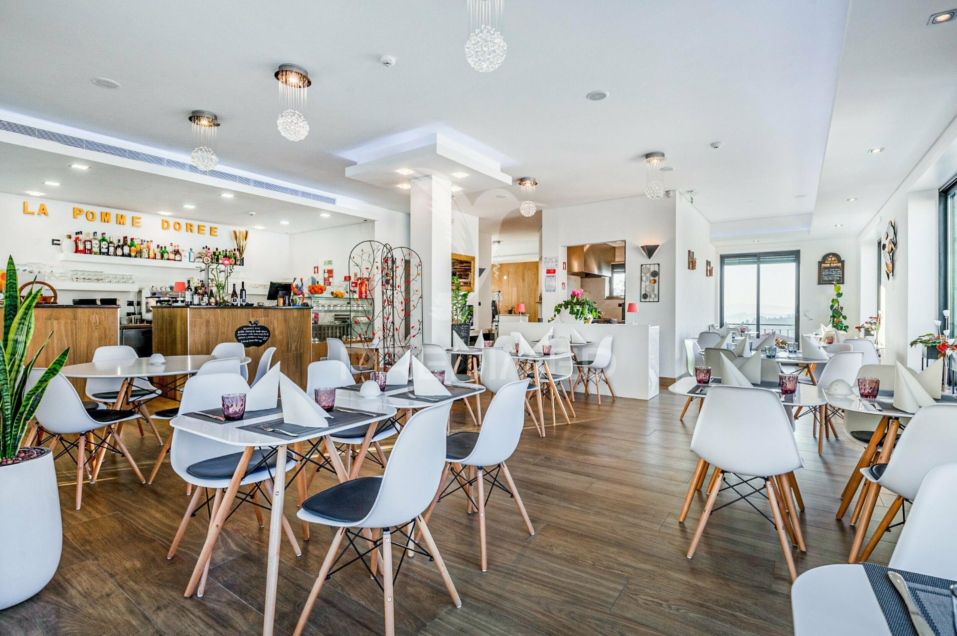 Restaurante + moradia t3 em fafe