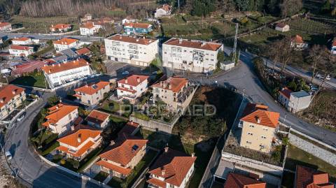 Restaurante + moradia t3 em fafe