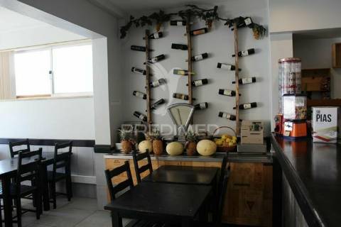 Restaurante/ casa de pasto em lagos