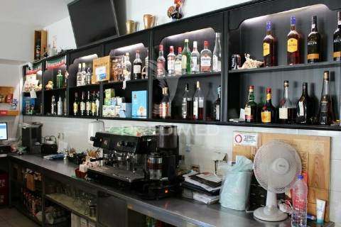 Restaurante/ casa de pasto em lagos