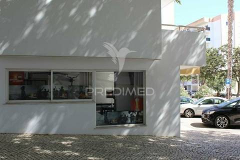 Restaurante/ casa de pasto em lagos