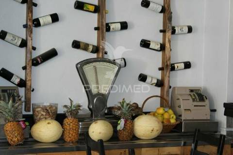 Restaurante/ casa de pasto em lagos