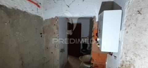 Moradia t2 para recuperar em selmes – vidigueira