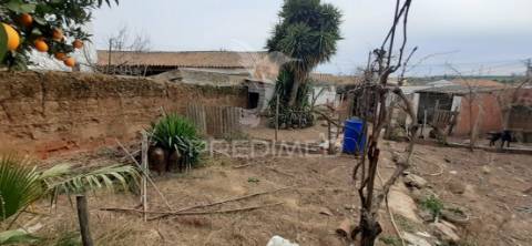 Moradia t2 para recuperar em selmes – vidigueira