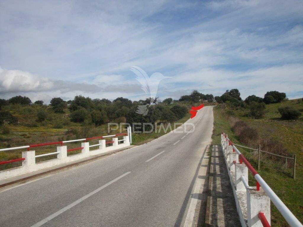 Herdade com 145 ha em vila viçosa