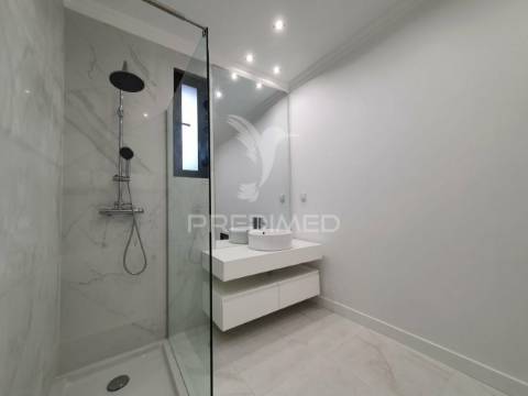 Apartamento t1 de luxo na estrada monumental