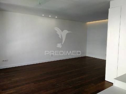 Apartamento t4, na rua n.s. fátima, à boavista - porto