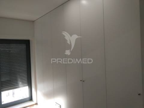 Apartamento t4, na rua n.s. fátima, à boavista - porto