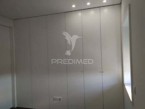 Apartamento t4, na rua n.s. fátima, à boavista - porto