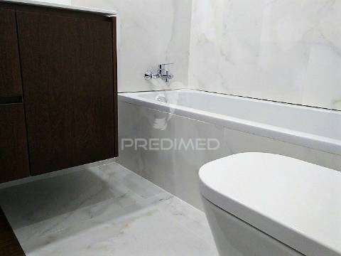 Apartamento t4, na rua n.s. fátima, à boavista - porto
